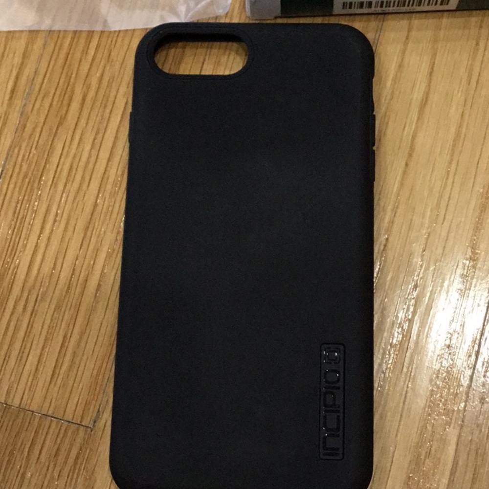 iPhone 8 Plus cases - Picture 3 of 4